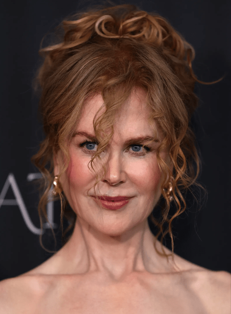 Nicole Kidman's Curly Tendrils Seem to Ignore Her Field of Vision