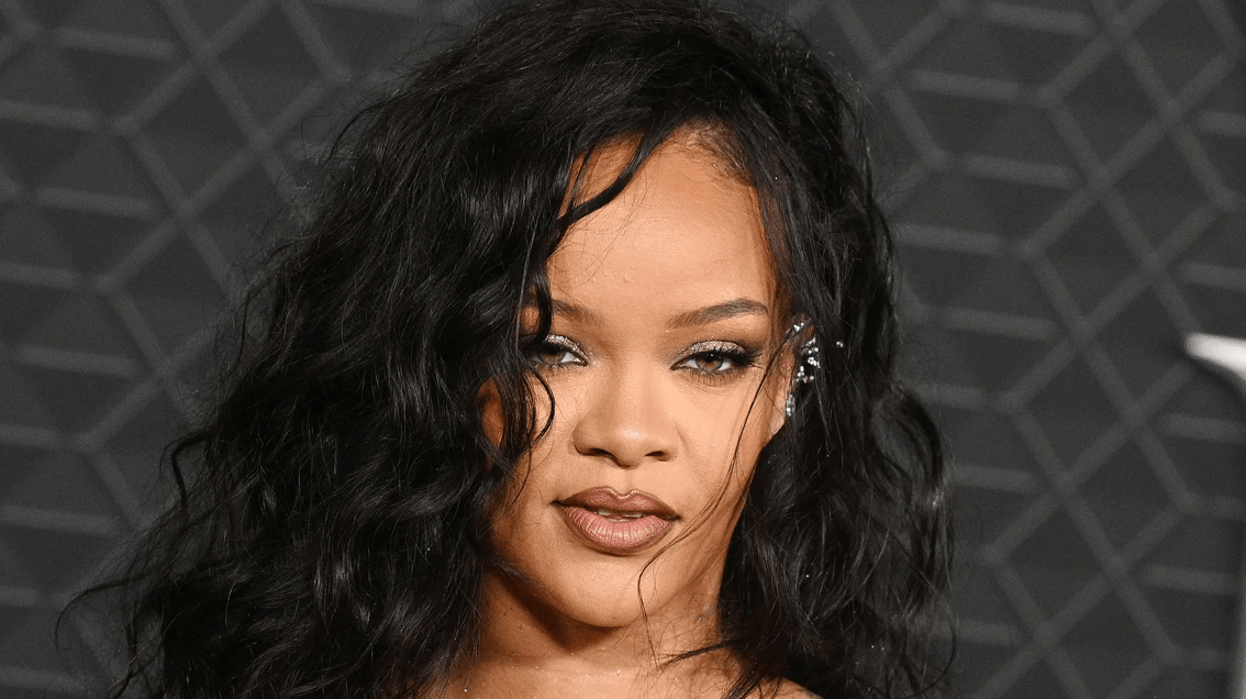 Rihanna Casually Rocks Purple Eyeshadow all the Way Up to Her Brow Bone